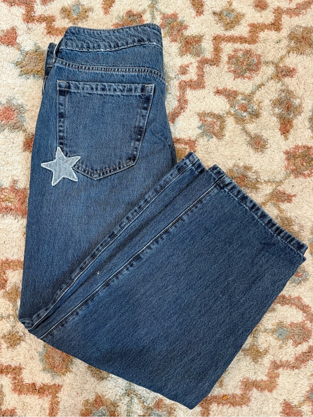 Hollister Low-Rise Baggy Jeans Y2K Star Embroidered “Class of ’26” Denim | W26S